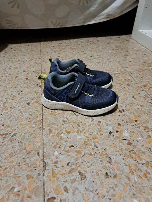 Zapatillas Biomecanics niño, número 28