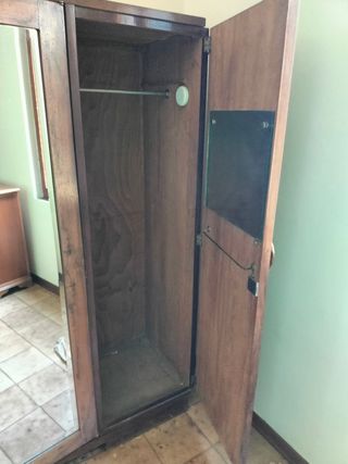 Armadio antico in legno