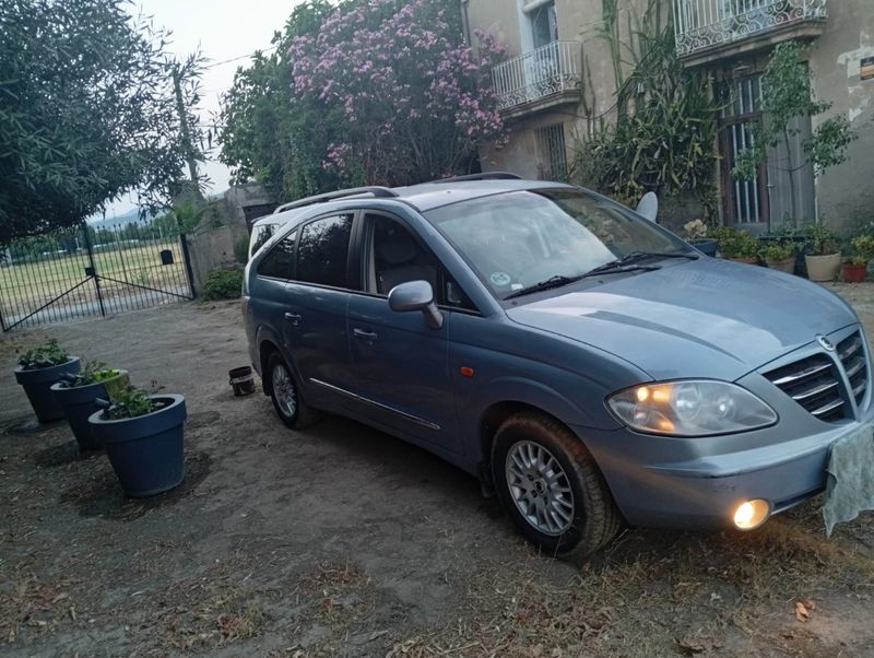 SsangYong Rodius 2007 - foto 1