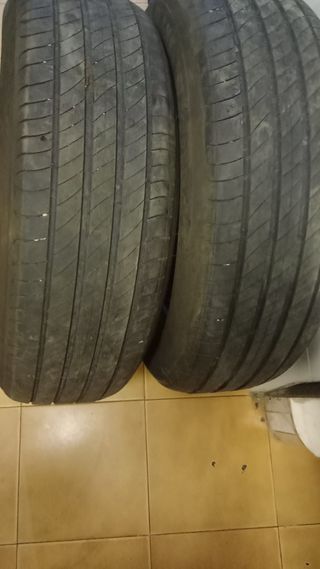 4 neumáticos 215/65 R17