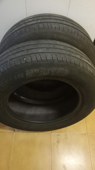 4 neumáticos 215/65 R17