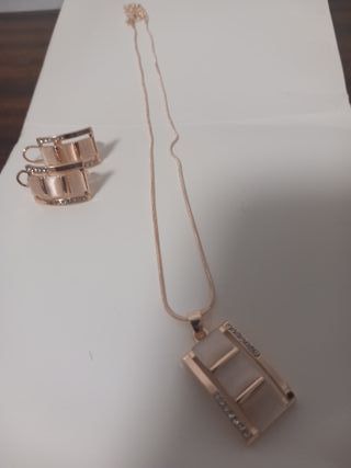 Conjunto dorado nuevo