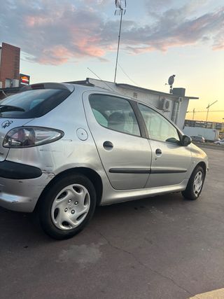 Peugeot 206 2002