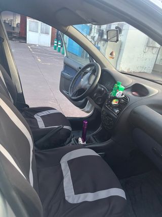 Peugeot 206 2002