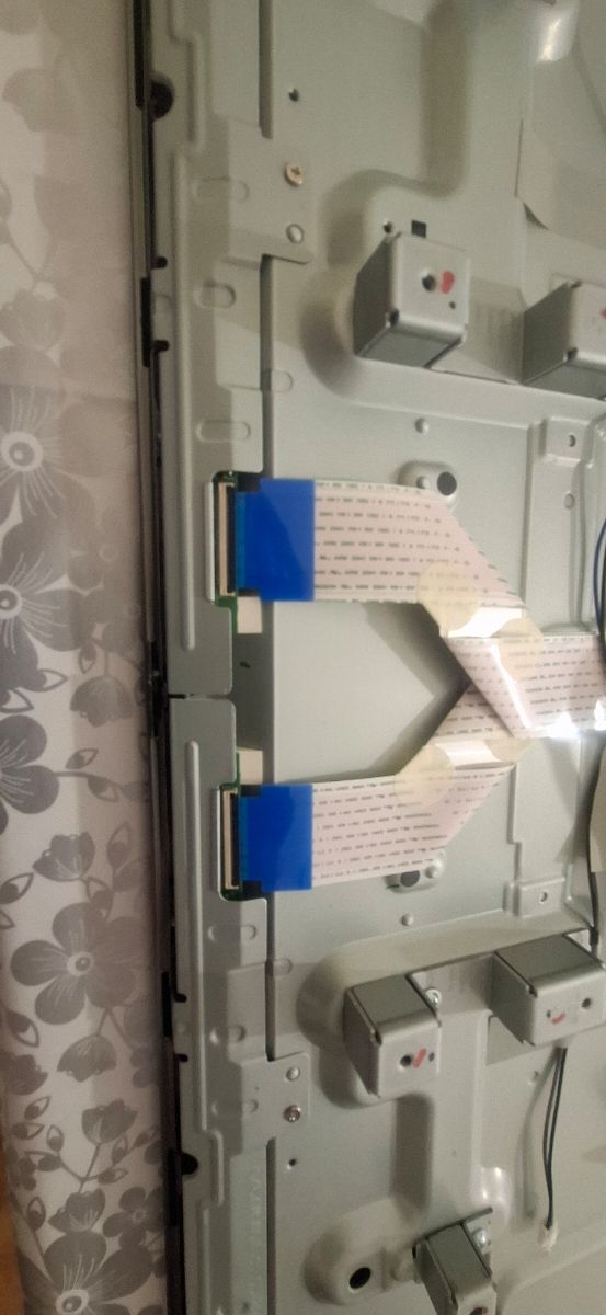 TV LG 47LB650V PANTALLA ROTA ( se vende piezas)