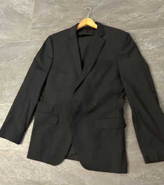 Traje Hugo Boss negro - talla 50
