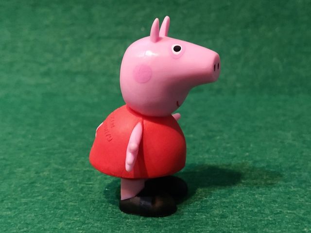 Figura de la serie animada "PEPPA PIG".