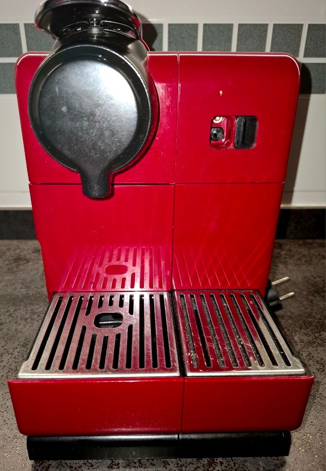 Cafetera Nespresso DeLonghi Touch Glam Red