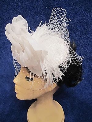 Tocado blanco boda o fiesta