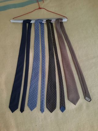 Corbatas seda azules y marrón