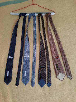 Corbatas seda azules y marrón