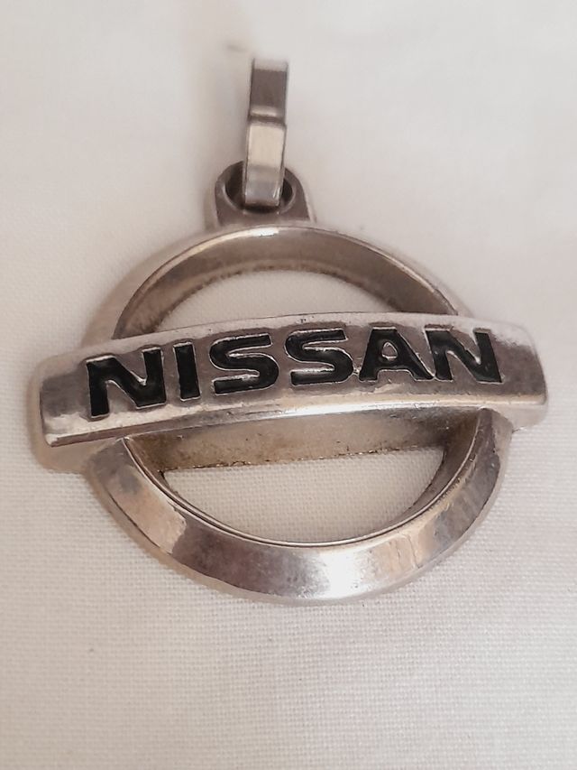 Pendente Nissan - Prata