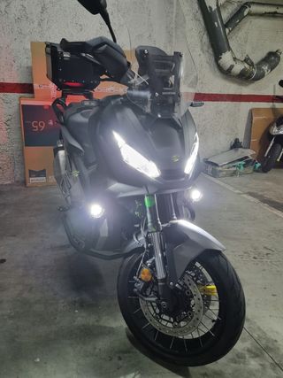 Honda XADV 750
