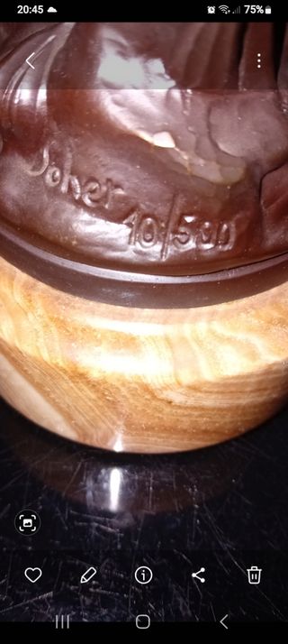 Figura bronce SOHER firmada, nueva