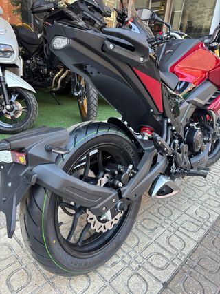 Moto Cyclone Battlo 125 - Roja