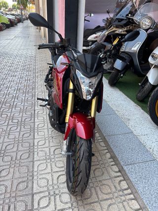 Moto Cyclone Battlo 125 - Roja