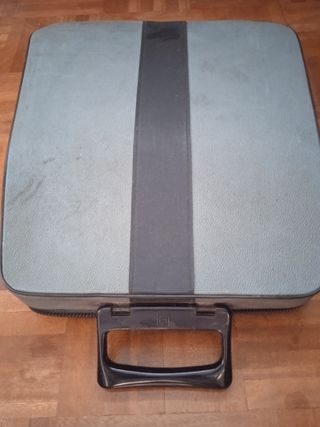 MÁQUINA DE ESCRIBIR OLIVETTI LETTERA 32