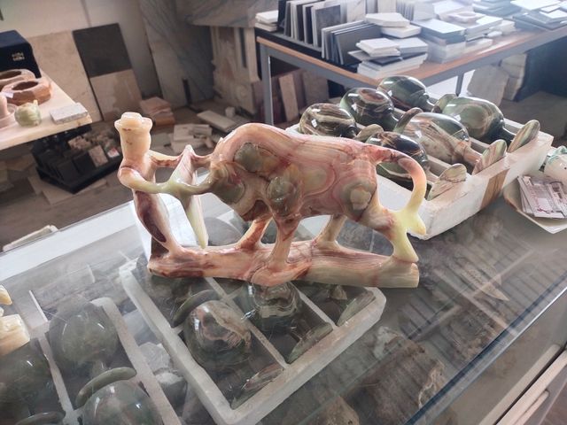 Escultura Onix: Toro y Torero