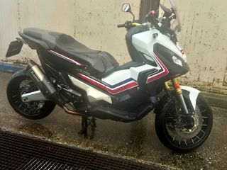 Honda X-ADV 750 - Moto Scooter