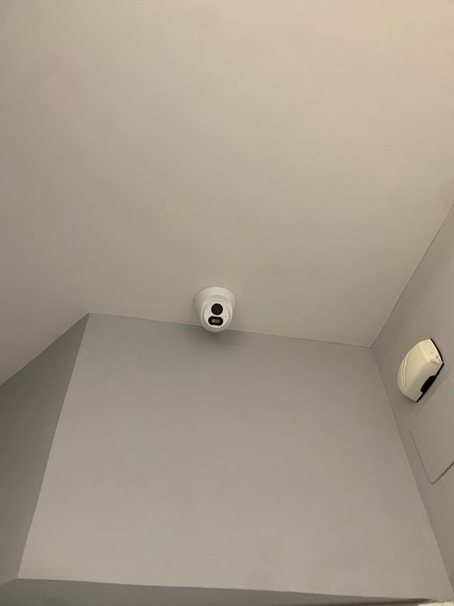 Cámaras CCTV y Alarma: Instalación y Mantenimiento