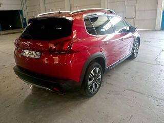 Peugeot 2008 PureTech 110 SANDS Allure 81 kW (110 CV)