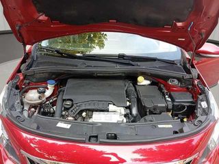 Peugeot 2008 PureTech 110 SANDS Allure 81 kW (110 CV)