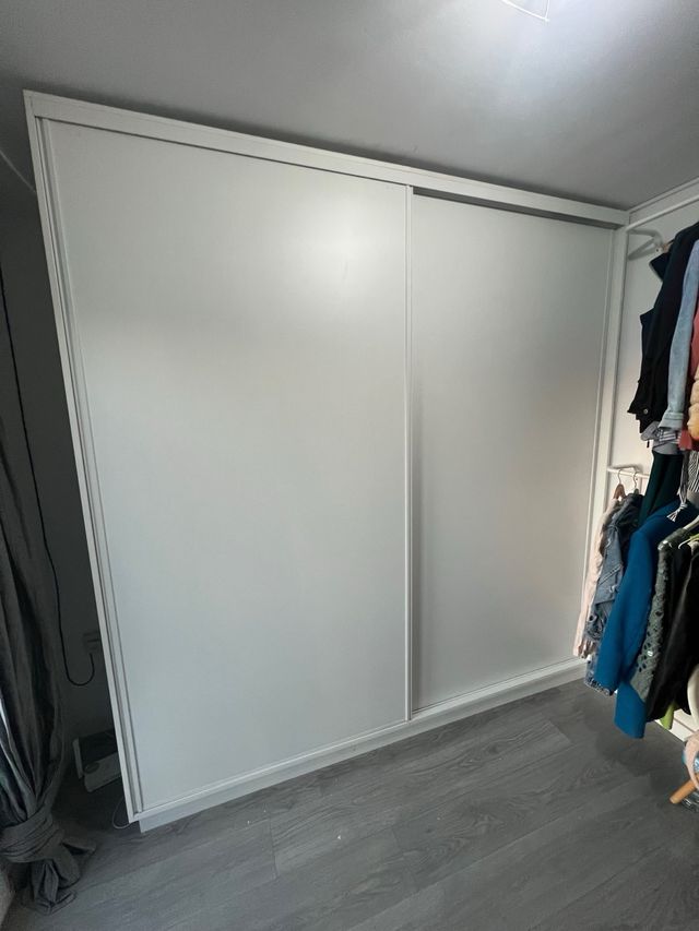 ARMARIOS A MEDIDA 697187224