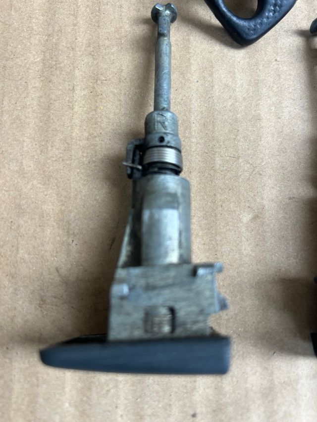 Cerradura bombin Mercedes 190 W201