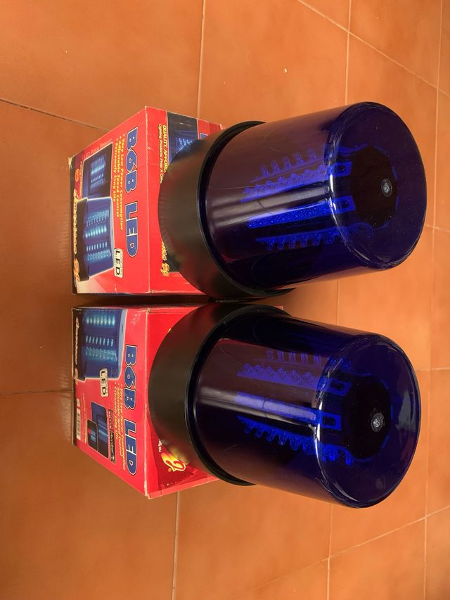 2 Luces LED azules giratorias