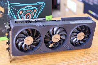 Gigabyte RTX 4060 8Gb - Tarjeta gráfica