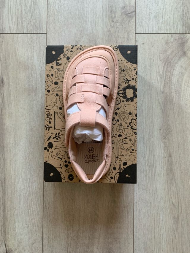 Sandalias Zapato Feroz rosa talla 31