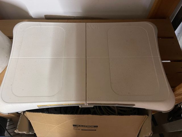 REGALO Wii Fit Plus - Nintendo