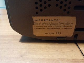 Radio a valvole Magnadyne MD6011