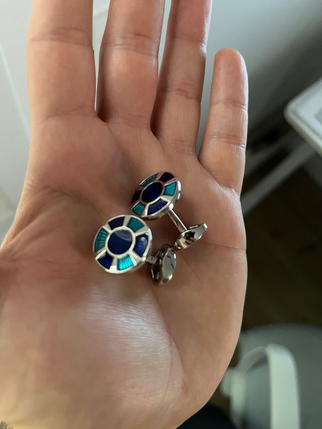 Gemelos azules y plateados