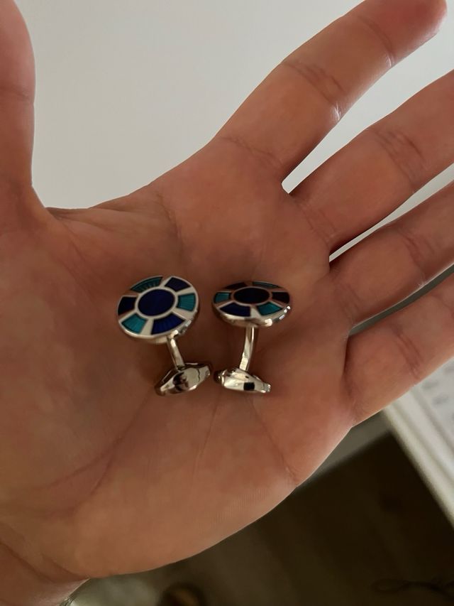 Gemelos azules y plateados