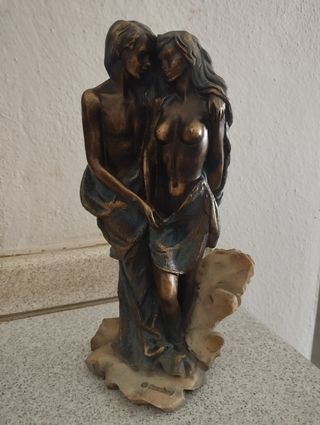 Statua Damiani coppia di amanti