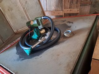 Remolque depósito combustible desmontable.