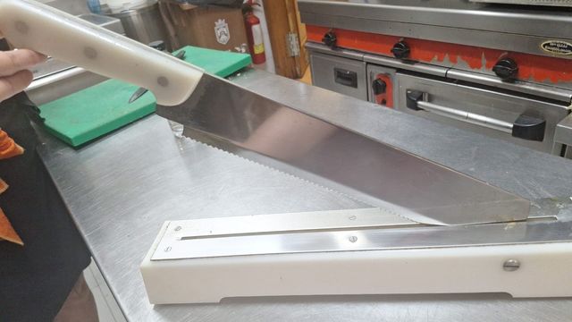 Cortafiambres:Cuchillo para cortar pescado y carne