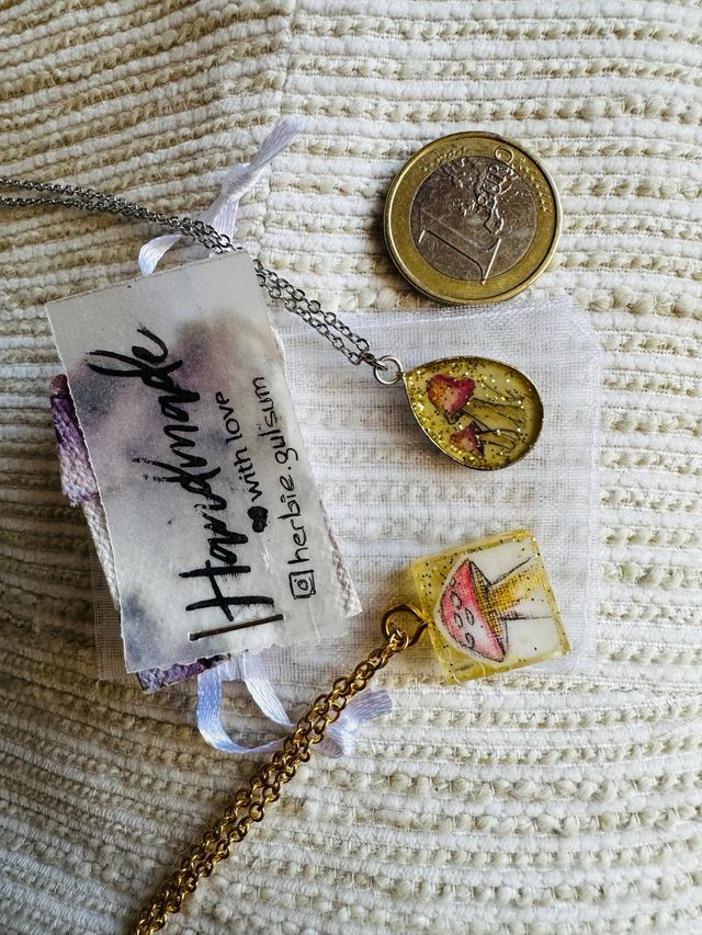 Set 2 collares hongos resina