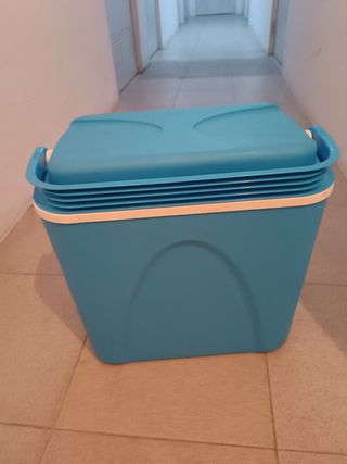 Nevera portátil azul
