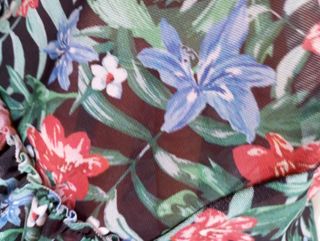 Blusa Sfera floral multicolor