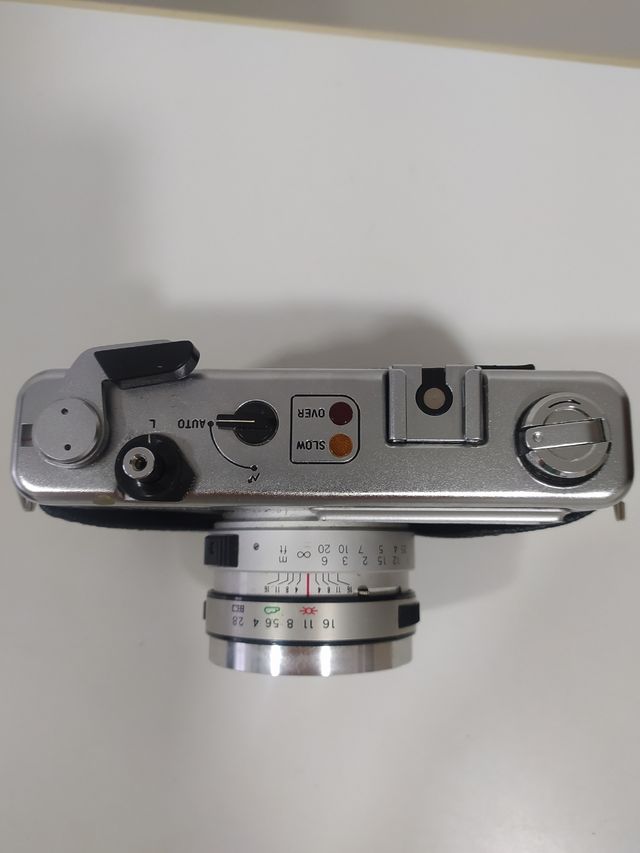 YASHICA MG-1 + Flash Kinon S-300