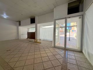 Local comercial en venta en Las Lagunas en Mijas