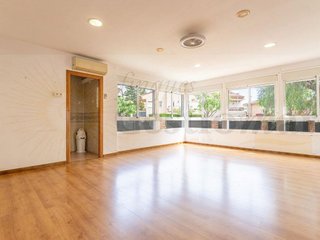 Local comercial en venta en Vilafortuny - Cap de Sant Pere en Cambrils