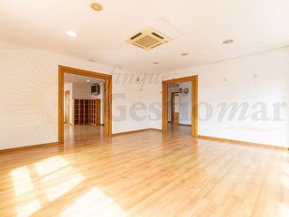 Local comercial en venta en Vilafortuny - Cap de Sant Pere en Cambrils