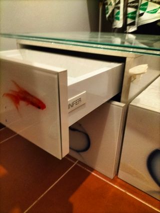 Mueble baño blanco - peces