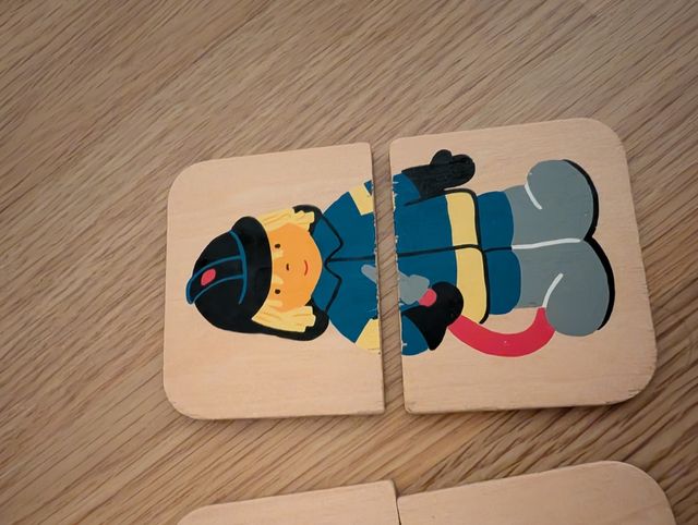 Juguete Puzzle profesiones madera niños 1 año