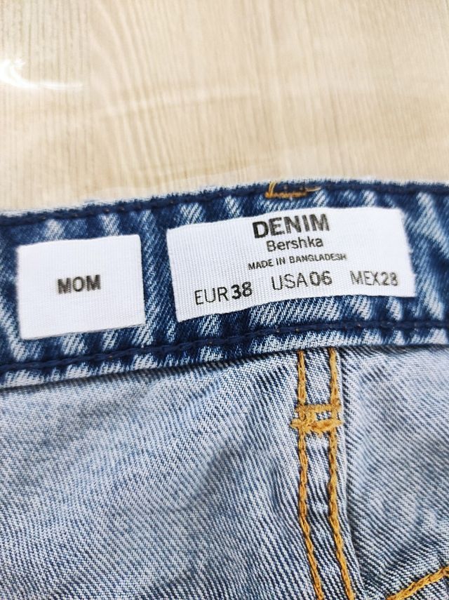 Vaqueros Bershka -talla S