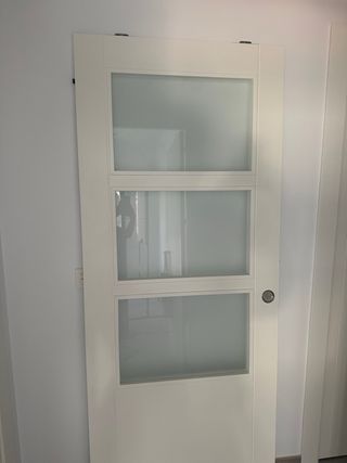 Puerta corredera blanca - cristal