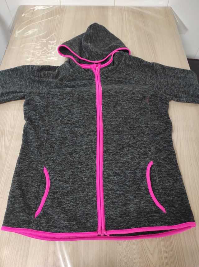 Chaqueta polar C&A gris-rosa